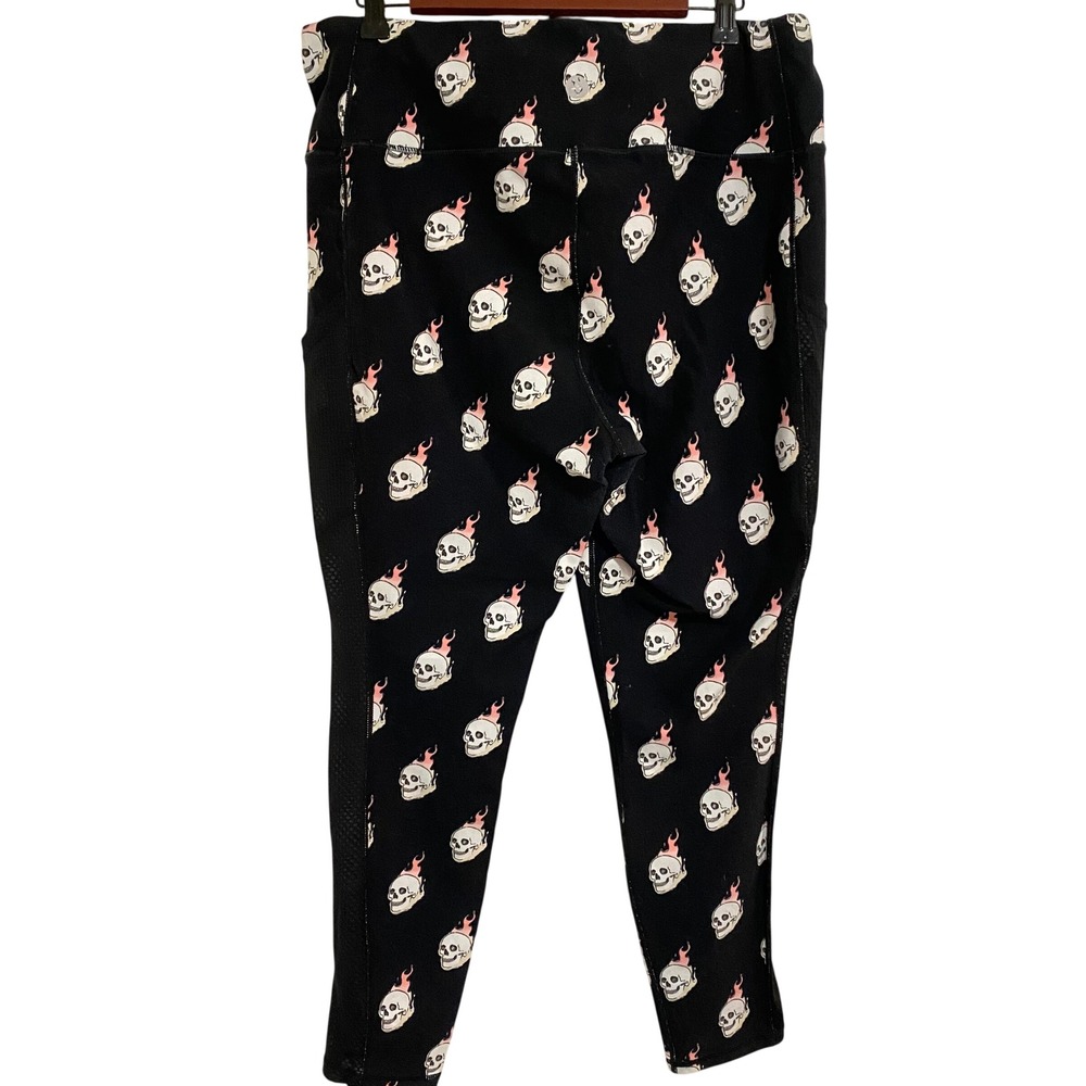 Gothcore Spooky Torrid Leggings Womens 2x Black Flaming Skull Mesh Pocket - Picture 6 of 6